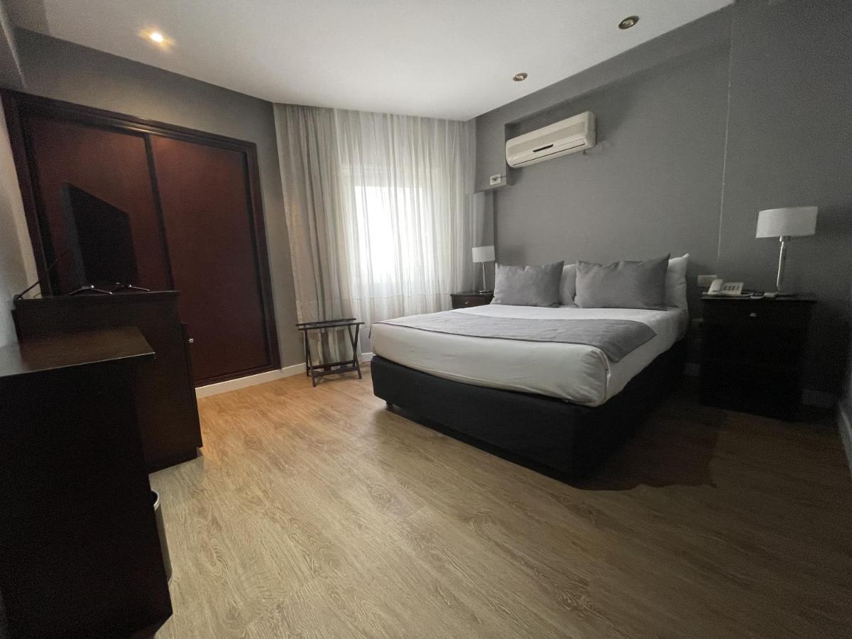 Hotel 8 de Octubre Buenos Aires Buitenkant foto