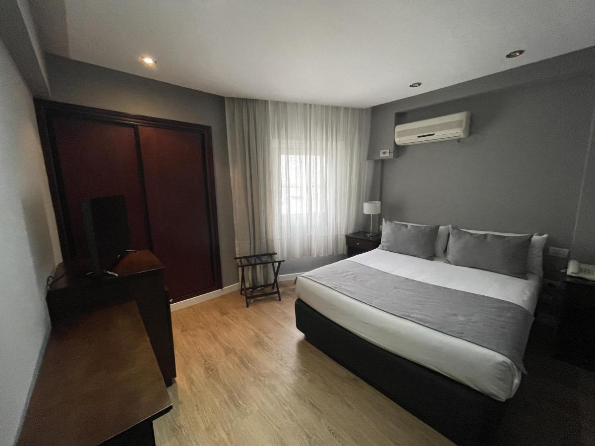 Hotel 8 de Octubre Buenos Aires Buitenkant foto