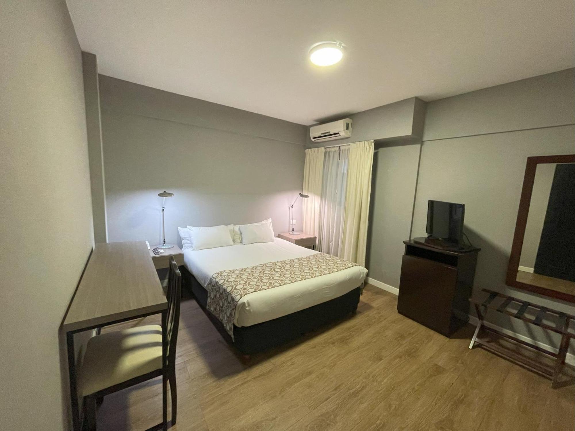Hotel 8 de Octubre Buenos Aires Buitenkant foto