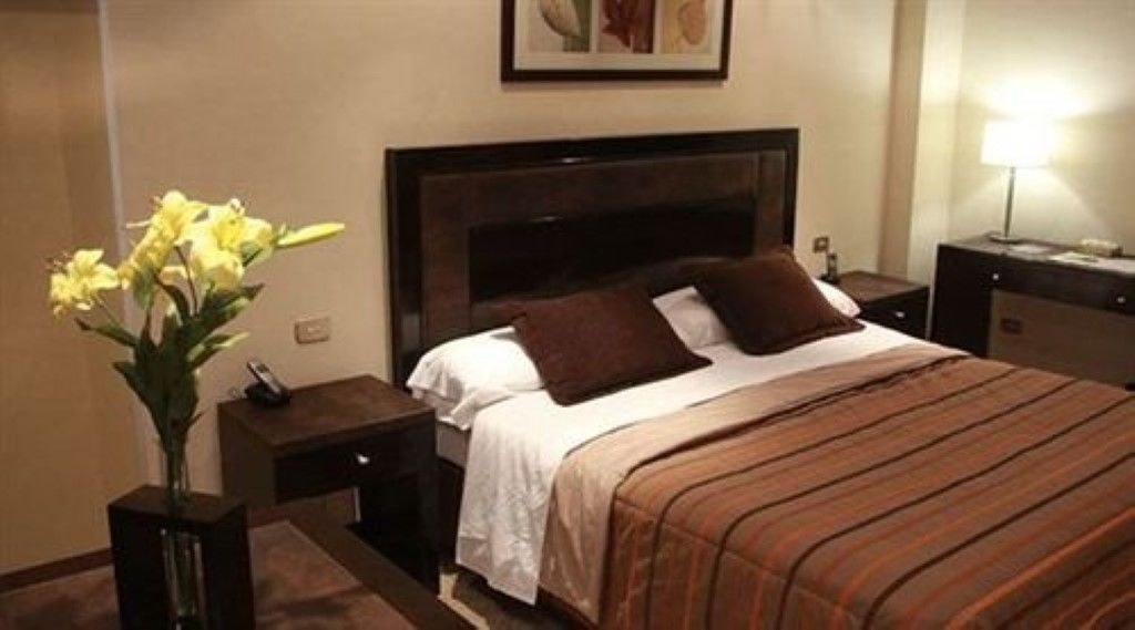 Hotel 8 de Octubre Buenos Aires Buitenkant foto